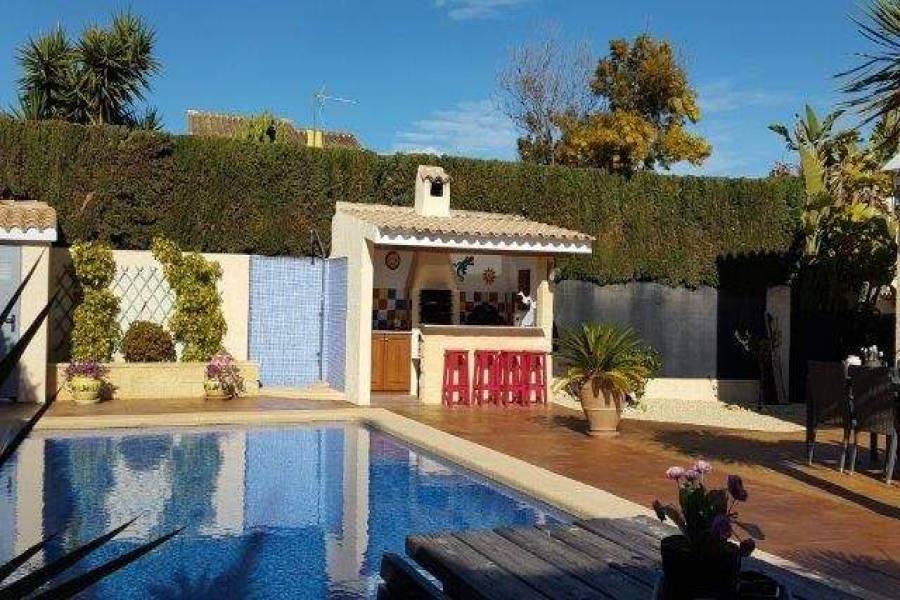 La Nucia,Alicante,España,3 Bedrooms Bedrooms,2 BathroomsBathrooms,Chalets,39825
