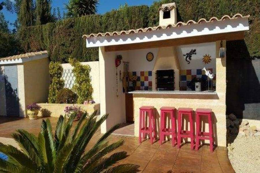 La Nucia,Alicante,España,3 Bedrooms Bedrooms,2 BathroomsBathrooms,Chalets,39825