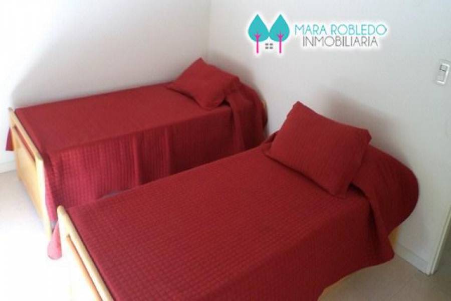 Pinamar,Buenos Aires,Argentina,3 Bedrooms Bedrooms,2 BathroomsBathrooms,Casas,AV SHAW,4428