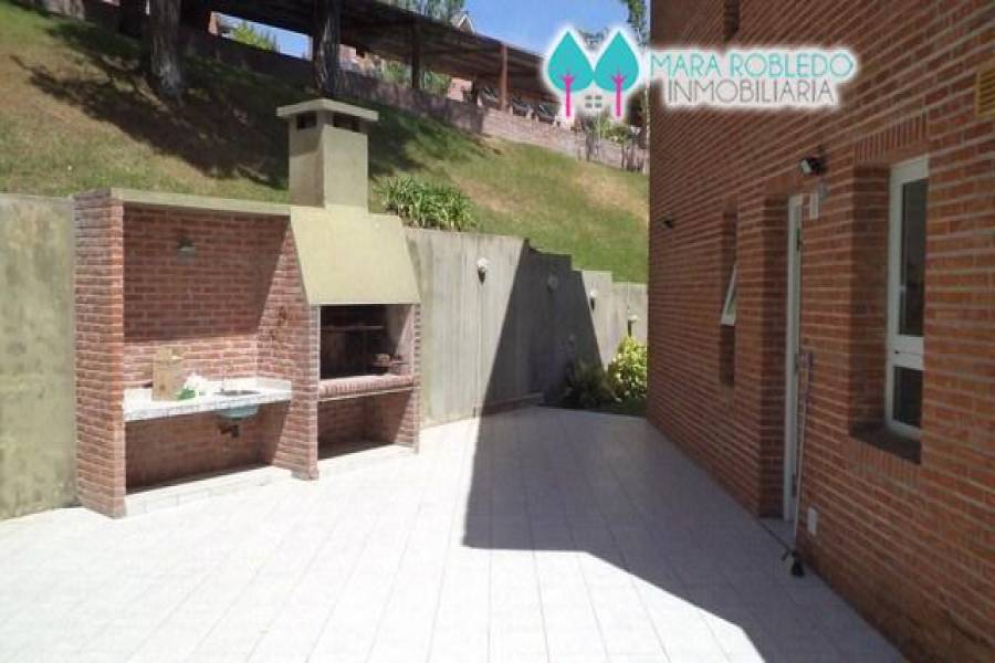 Pinamar,Buenos Aires,Argentina,3 Bedrooms Bedrooms,2 BathroomsBathrooms,Casas,AV SHAW,4428