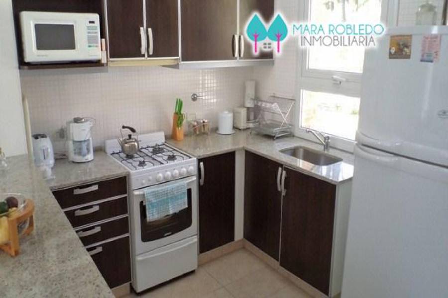 Pinamar,Buenos Aires,Argentina,3 Bedrooms Bedrooms,2 BathroomsBathrooms,Casas,AV SHAW,4428