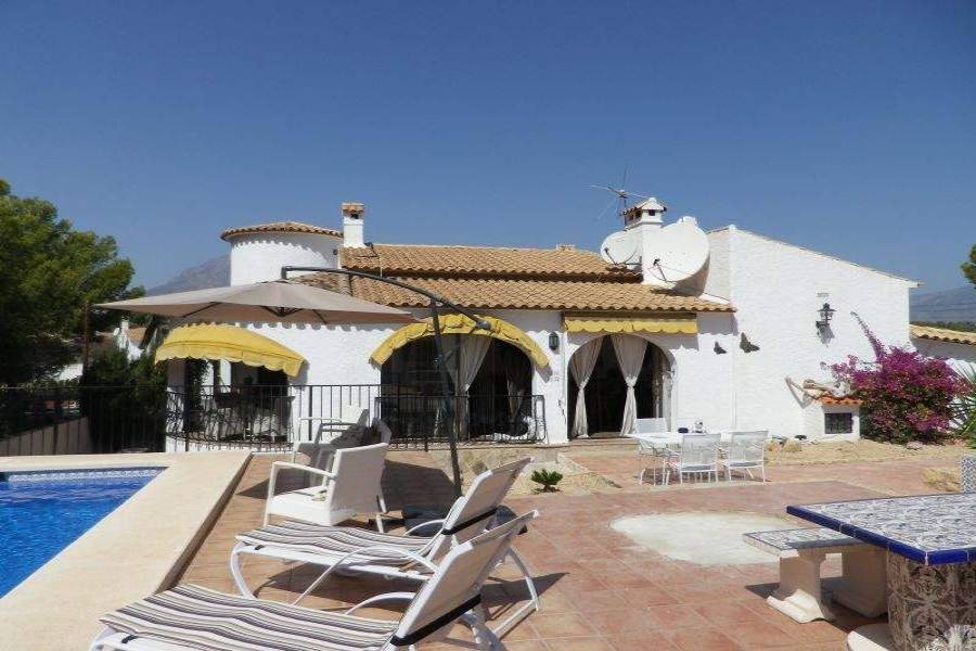 Alfaz del Pi,Alicante,España,4 Bedrooms Bedrooms,3 BathroomsBathrooms,Chalets,39836