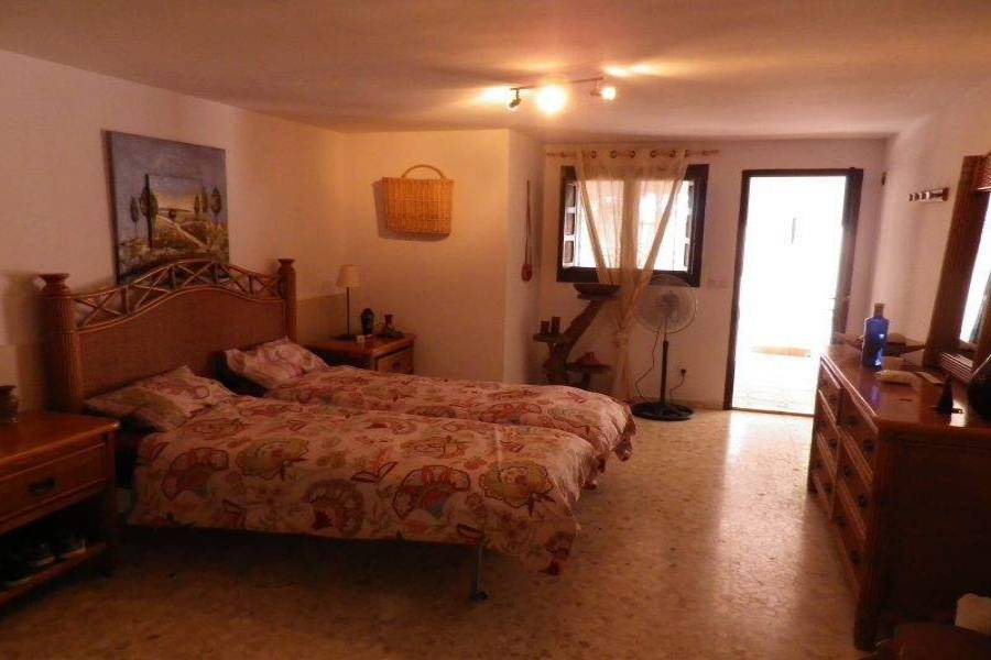 Alfaz del Pi,Alicante,España,4 Bedrooms Bedrooms,3 BathroomsBathrooms,Chalets,39836
