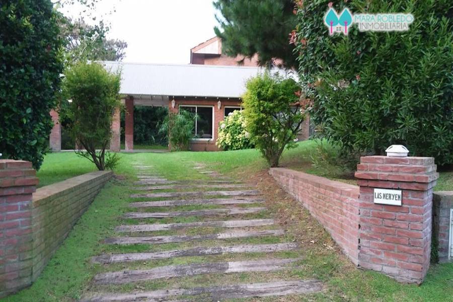 Pinamar,Buenos Aires,Argentina,2 Bedrooms Bedrooms,2 BathroomsBathrooms,Casas,BUEN ORDEN,4429