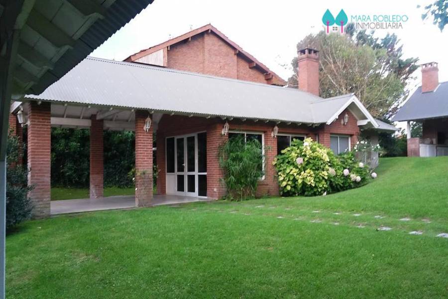 Pinamar,Buenos Aires,Argentina,2 Bedrooms Bedrooms,2 BathroomsBathrooms,Casas,BUEN ORDEN,4429