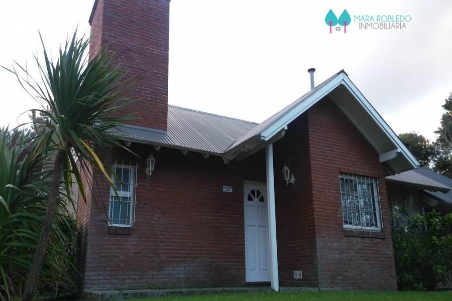 Pinamar,Buenos Aires,Argentina,2 Bedrooms Bedrooms,2 BathroomsBathrooms,Casas,BUEN ORDEN,4429