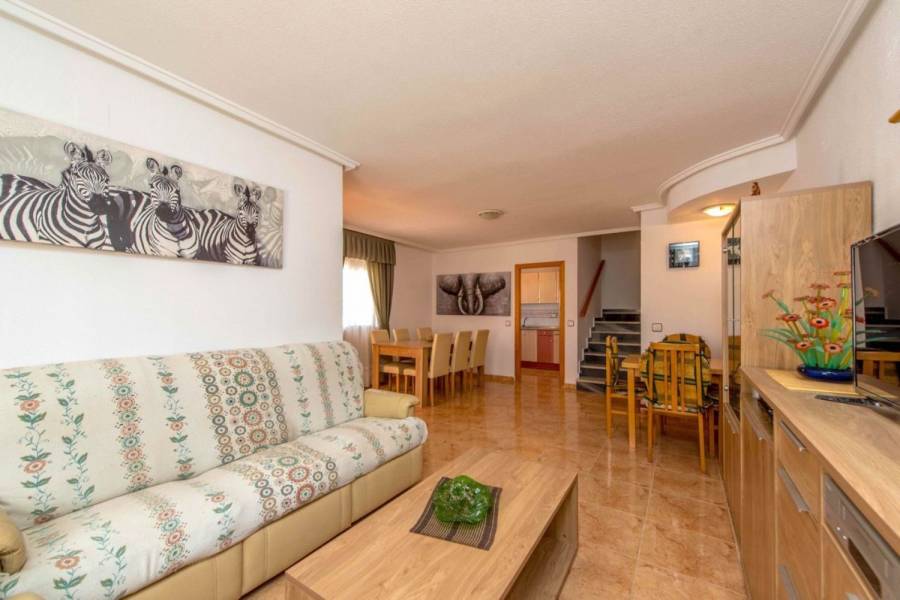 Torrevieja,Alicante,España,3 Bedrooms Bedrooms,2 BathroomsBathrooms,Adosada,39853