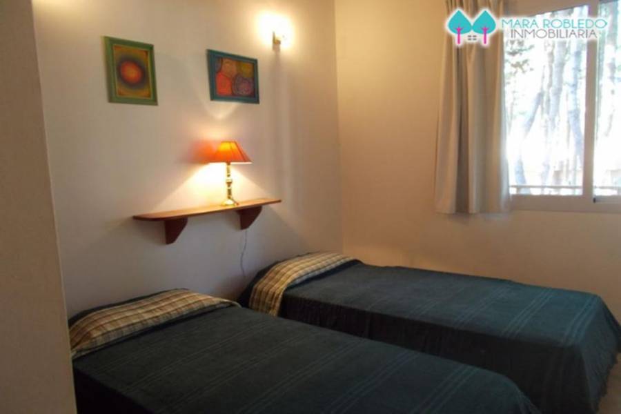 Pinamar,Buenos Aires,Argentina,4 Bedrooms Bedrooms,3 BathroomsBathrooms,Casas,helade y etoneo,4433