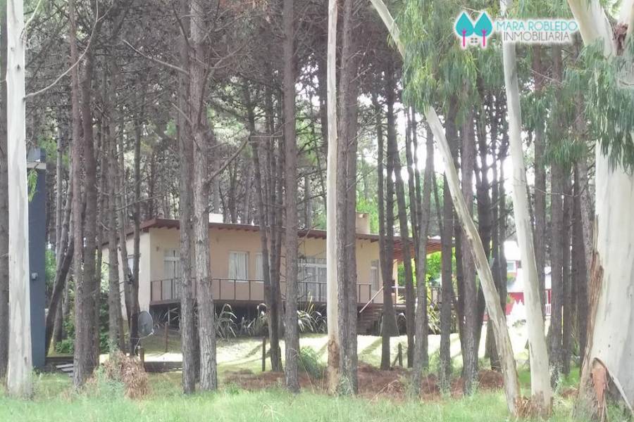 Pinamar,Buenos Aires,Argentina,4 Bedrooms Bedrooms,3 BathroomsBathrooms,Casas,helade y etoneo,4433