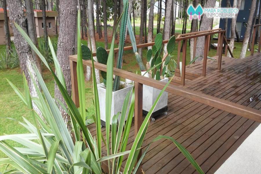 Pinamar,Buenos Aires,Argentina,4 Bedrooms Bedrooms,3 BathroomsBathrooms,Casas,helade y etoneo,4433