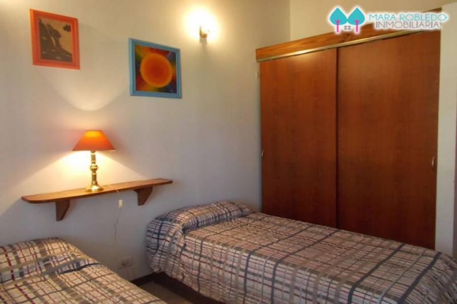 Pinamar,Buenos Aires,Argentina,4 Bedrooms Bedrooms,3 BathroomsBathrooms,Casas,helade y etoneo,4433