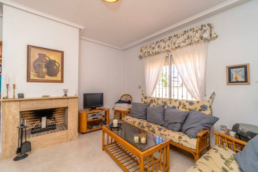 Orihuela,Alicante,España,3 Bedrooms Bedrooms,2 BathroomsBathrooms,Adosada,39881