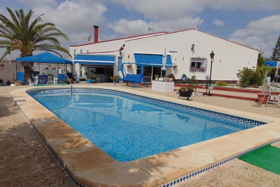 Ciudad Quesada,Alicante,España,4 Bedrooms Bedrooms,4 BathroomsBathrooms,Chalets,39883