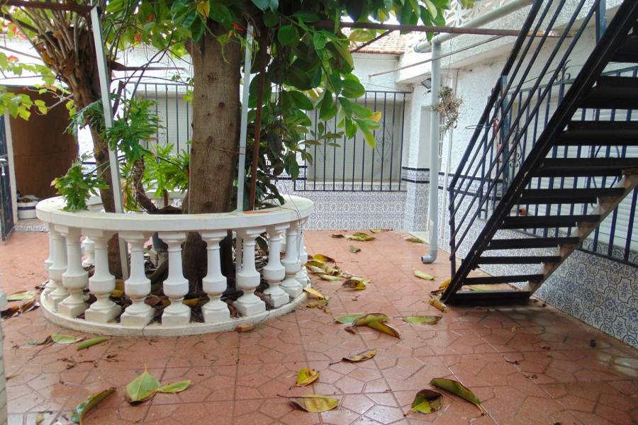 Rojales,Alicante,España,4 Bedrooms Bedrooms,1 BañoBathrooms,Adosada,39892