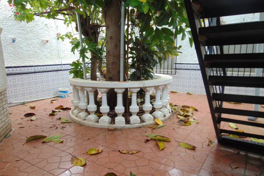 Rojales,Alicante,España,4 Bedrooms Bedrooms,1 BañoBathrooms,Adosada,39892