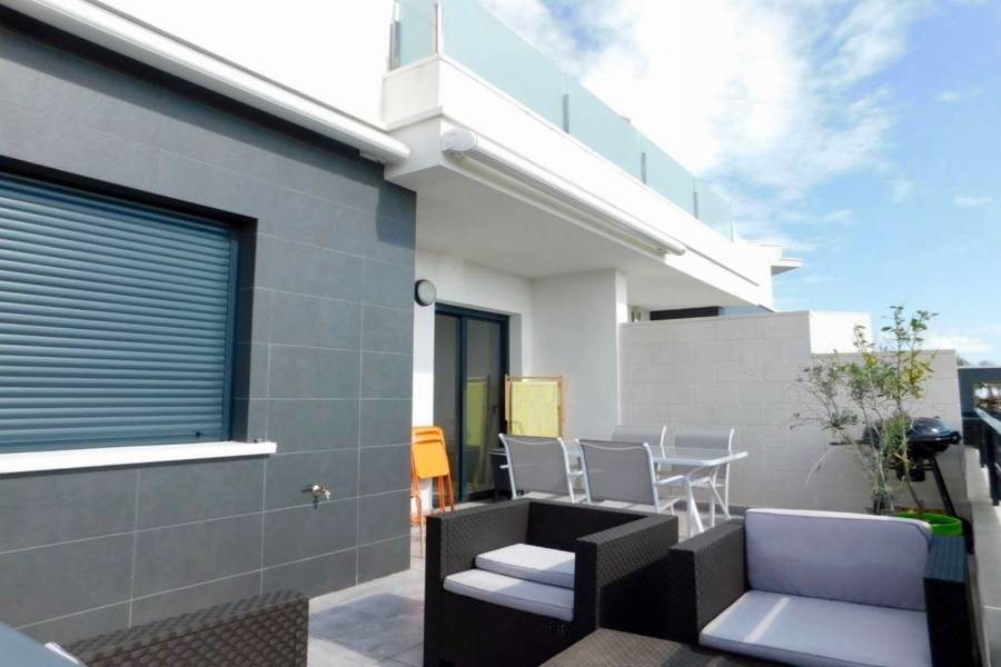 Orihuela,Alicante,España,3 Bedrooms Bedrooms,2 BathroomsBathrooms,Adosada,39893