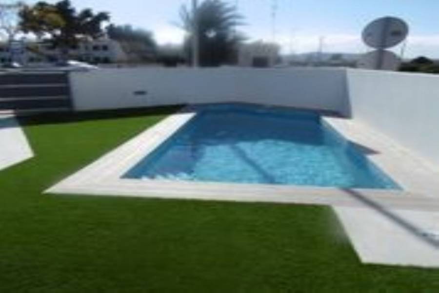 Daya Vieja,Alicante,España,3 Bedrooms Bedrooms,3 BathroomsBathrooms,Chalets,39895