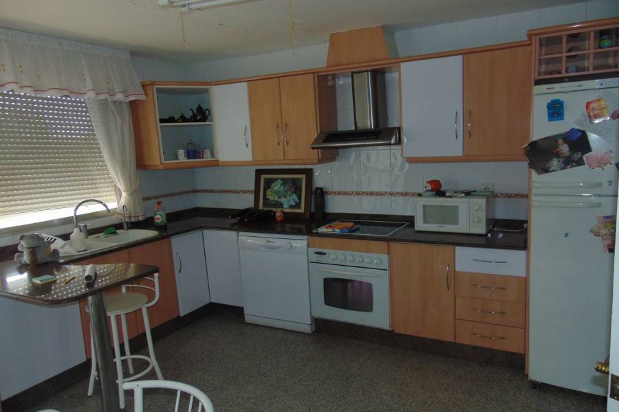 San Isidro,Alicante,España,3 Bedrooms Bedrooms,2 BathroomsBathrooms,Adosada,39899
