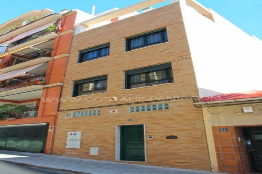 Alicante,Alicante,España,4 Bedrooms Bedrooms,3 BathroomsBathrooms,Adosada,39903