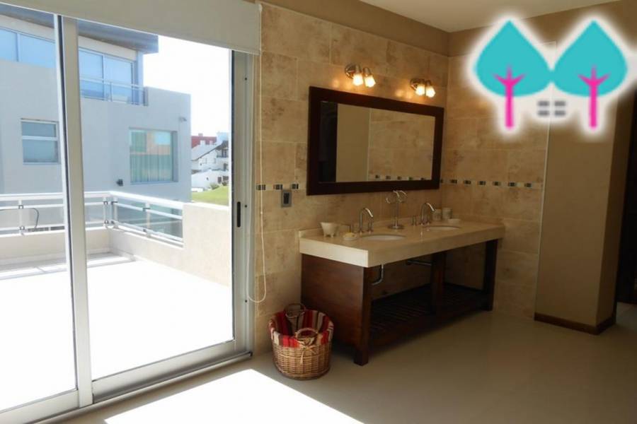 Pinamar,Buenos Aires,Argentina,3 Bedrooms Bedrooms,6 BathroomsBathrooms,Casas,DE LAS BURRIQUETAS,4437