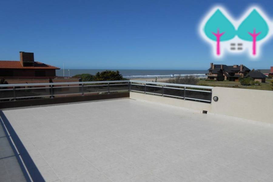 Pinamar,Buenos Aires,Argentina,3 Bedrooms Bedrooms,6 BathroomsBathrooms,Casas,DE LAS BURRIQUETAS,4437