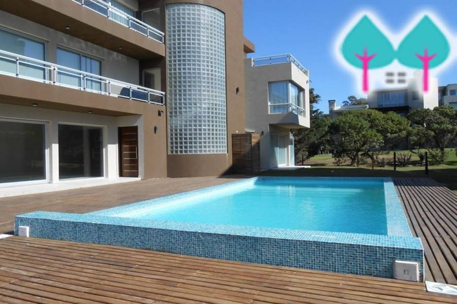 Pinamar,Buenos Aires,Argentina,3 Bedrooms Bedrooms,6 BathroomsBathrooms,Casas,DE LAS BURRIQUETAS,4437