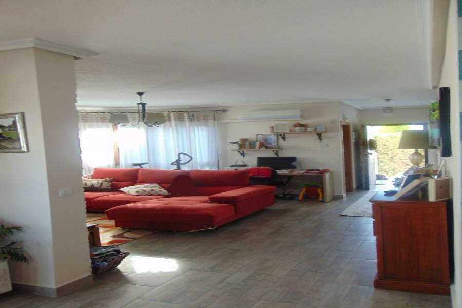 Algorfa,Alicante,España,5 Bedrooms Bedrooms,4 BathroomsBathrooms,Chalets,39925