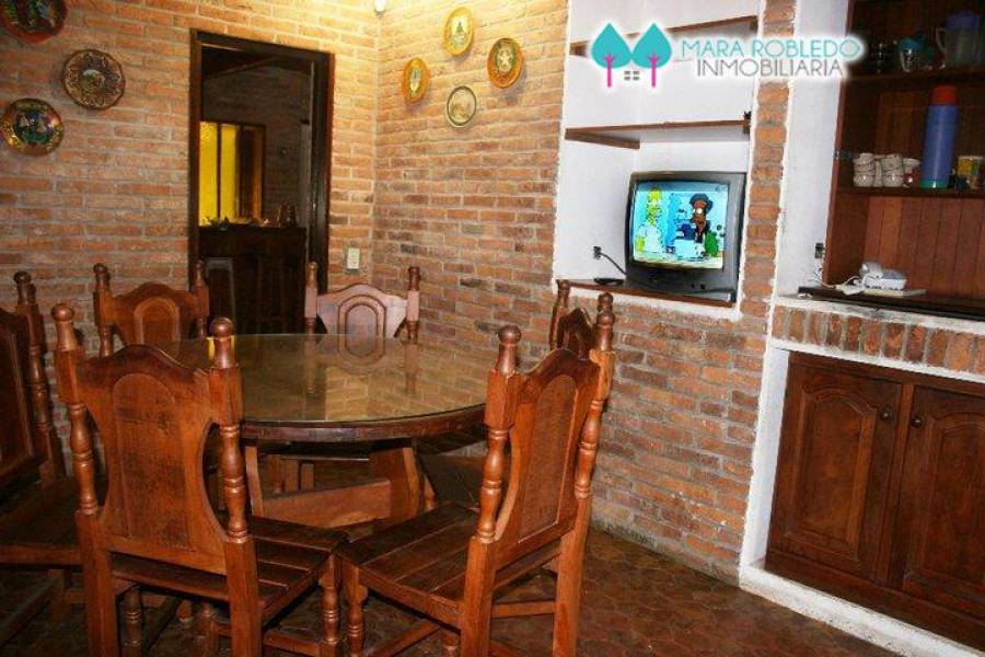 Pinamar,Buenos Aires,Argentina,3 Bedrooms Bedrooms,4 BathroomsBathrooms,Casas,DE LAS ONDINAS,4438