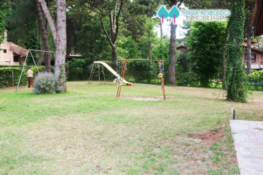 Pinamar,Buenos Aires,Argentina,3 Bedrooms Bedrooms,4 BathroomsBathrooms,Casas,DE LAS ONDINAS,4438