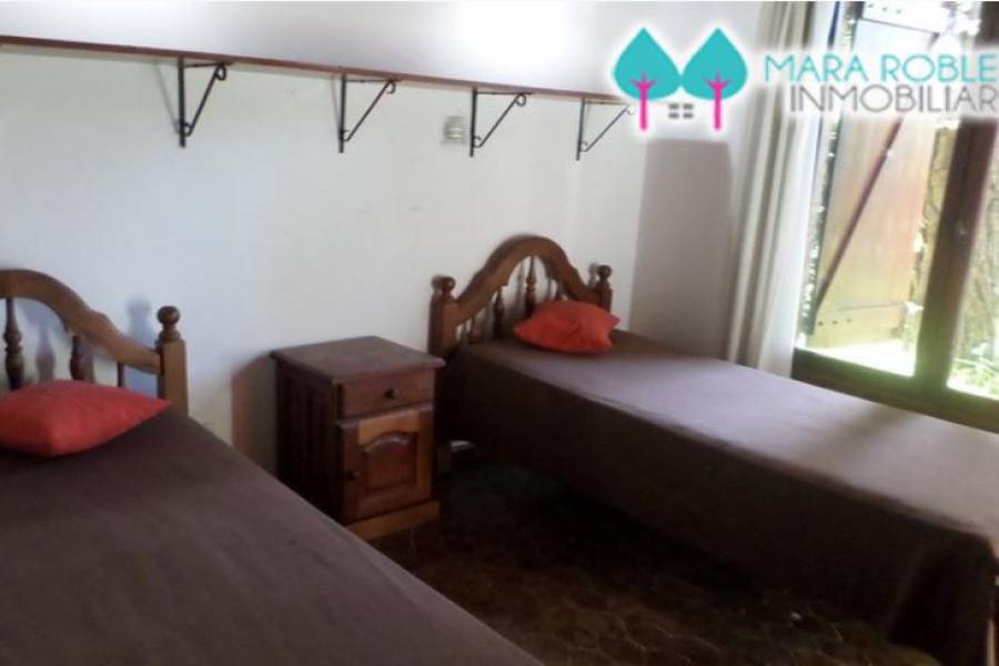 Pinamar,Buenos Aires,Argentina,3 Bedrooms Bedrooms,4 BathroomsBathrooms,Casas,DE LAS ONDINAS,4438