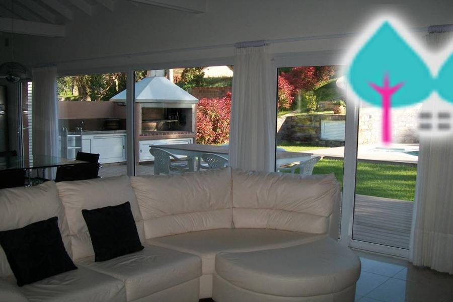 Pinamar,Buenos Aires,Argentina,4 Bedrooms Bedrooms,6 BathroomsBathrooms,Casas,DEL ESPARTILLO,4441