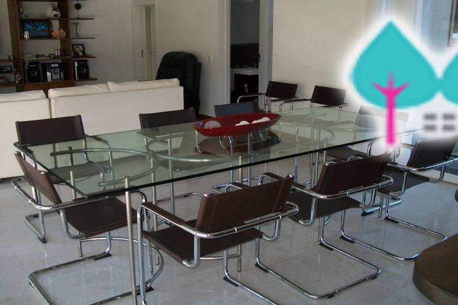 Pinamar,Buenos Aires,Argentina,4 Bedrooms Bedrooms,6 BathroomsBathrooms,Casas,DEL ESPARTILLO,4443