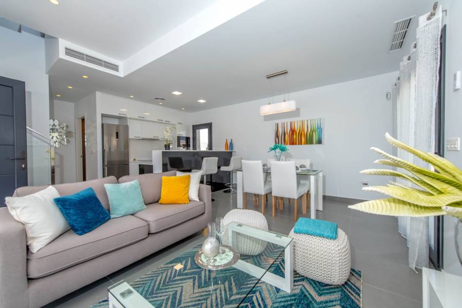 Rojales,Alicante,España,3 Bedrooms Bedrooms,2 BathroomsBathrooms,Chalets,40031