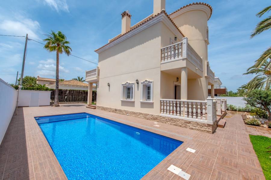 Orihuela Costa,Alicante,España,5 Bedrooms Bedrooms,4 BathroomsBathrooms,Chalets,40032