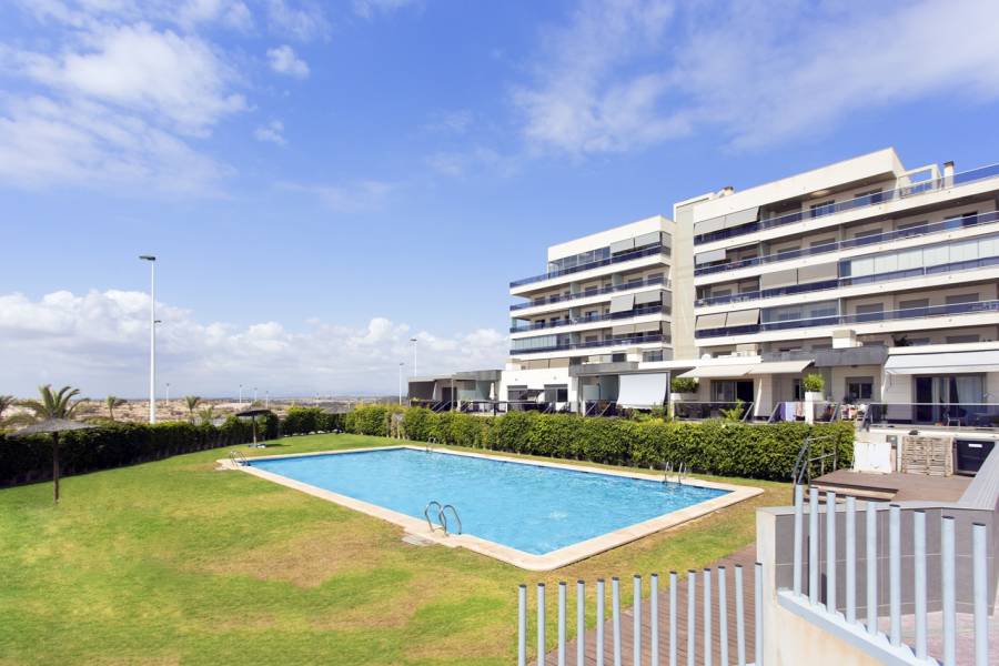 Elche,Alicante,España,3 Bedrooms Bedrooms,2 BathroomsBathrooms,Apartamentos,40093