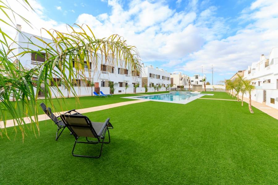 Pilar de la Horadada,Alicante,España,3 Bedrooms Bedrooms,2 BathroomsBathrooms,Apartamentos,40103