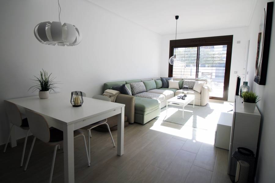 Pilar de la Horadada,Alicante,España,3 Bedrooms Bedrooms,2 BathroomsBathrooms,Apartamentos,40103