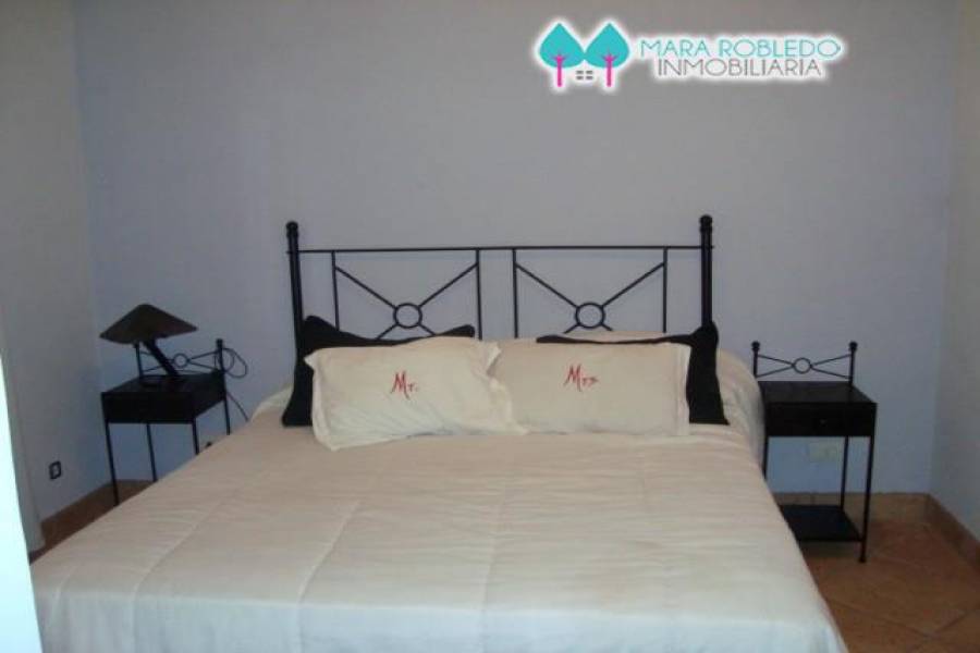 Pinamar,Buenos Aires,Argentina,4 Bedrooms Bedrooms,3 BathroomsBathrooms,Casas,DEL OLIMPO,4454