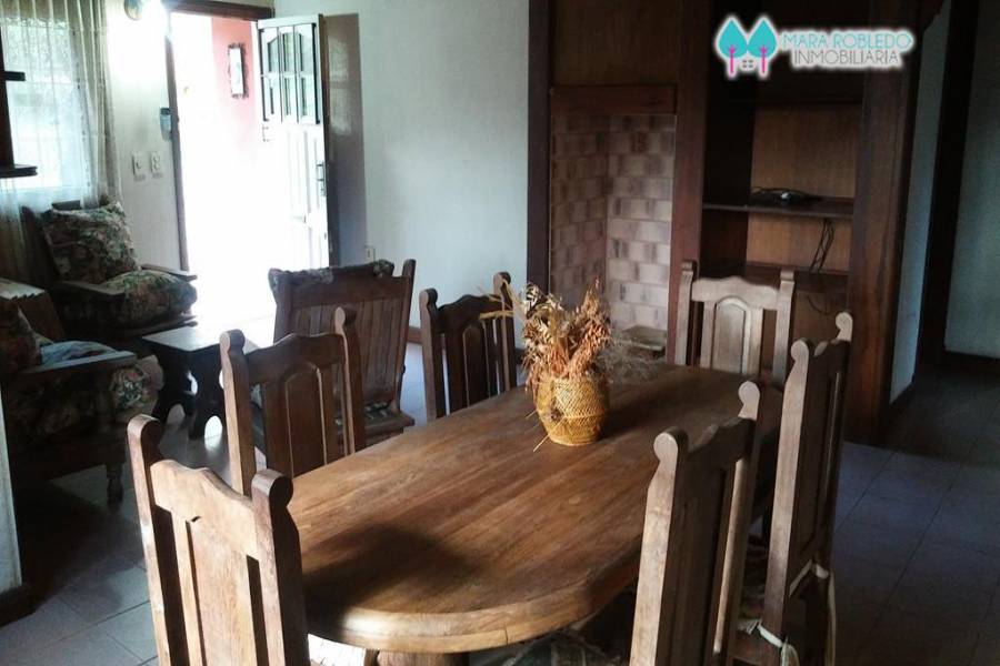 Pinamar,Buenos Aires,Argentina,2 Bedrooms Bedrooms,2 BathroomsBathrooms,Casas,EOLO,4455