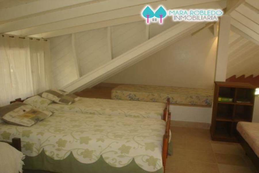 Pinamar,Buenos Aires,Argentina,3 Bedrooms Bedrooms,3 BathroomsBathrooms,Casas,victoria y euridice,4456