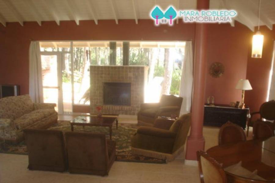 Pinamar,Buenos Aires,Argentina,3 Bedrooms Bedrooms,3 BathroomsBathrooms,Casas,victoria y euridice,4456