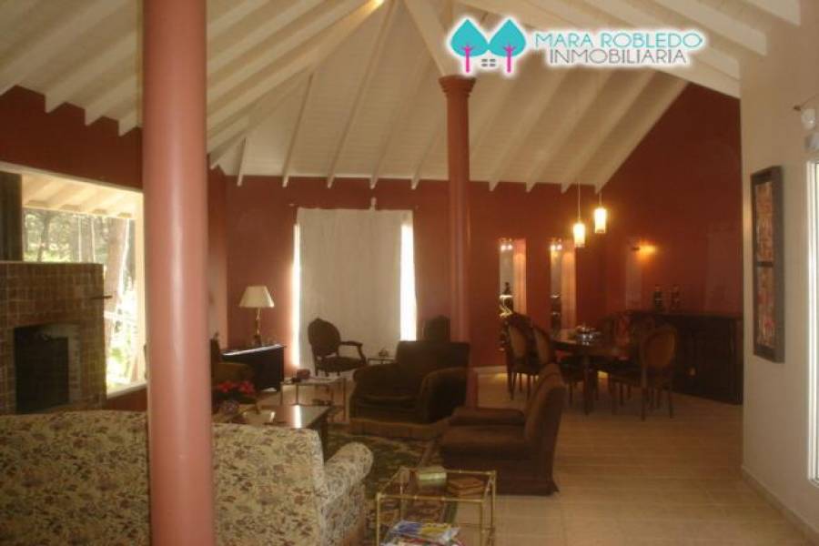 Pinamar,Buenos Aires,Argentina,3 Bedrooms Bedrooms,3 BathroomsBathrooms,Casas,victoria y euridice,4456