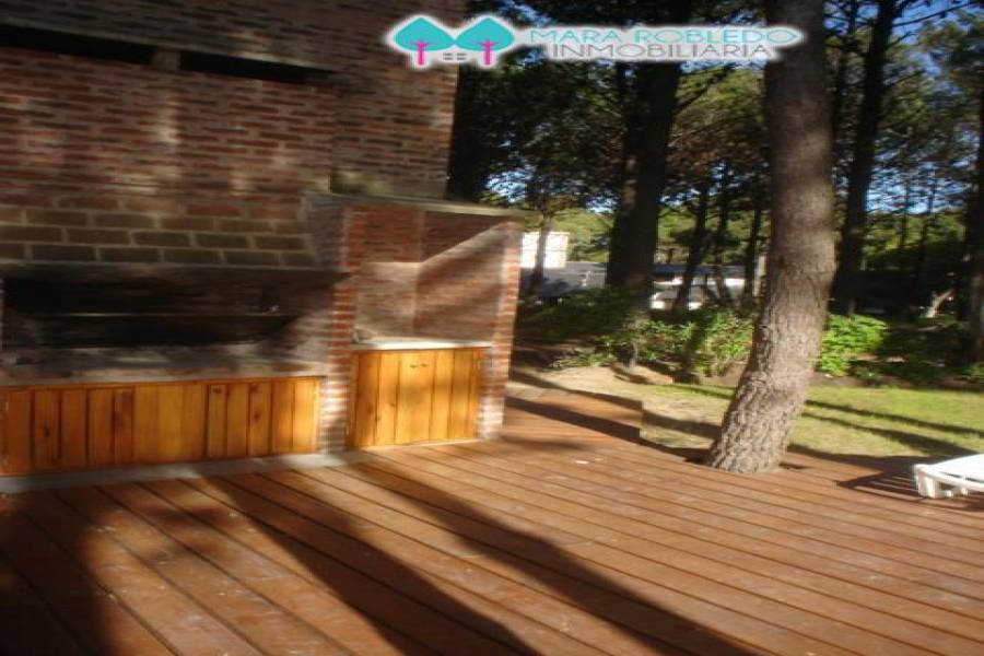 Pinamar,Buenos Aires,Argentina,3 Bedrooms Bedrooms,3 BathroomsBathrooms,Casas,victoria y euridice,4456