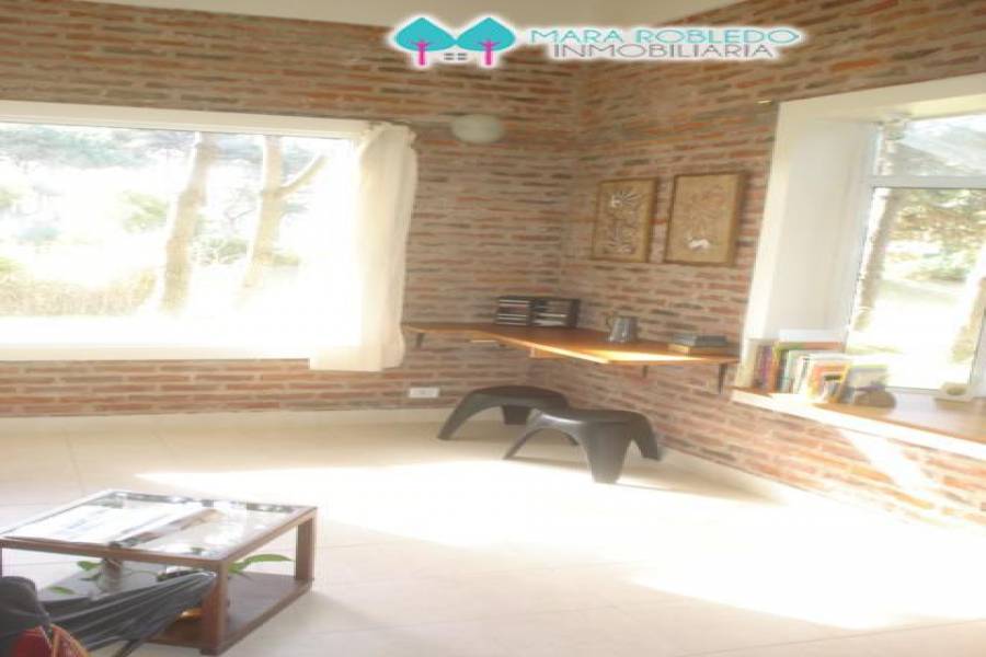 Pinamar,Buenos Aires,Argentina,3 Bedrooms Bedrooms,3 BathroomsBathrooms,Casas,victoria y euridice,4456