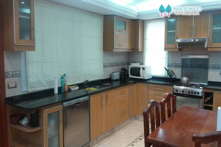 Pinamar,Buenos Aires,Argentina,4 Bedrooms Bedrooms,4 BathroomsBathrooms,Casas,NAUTILUS ,4458