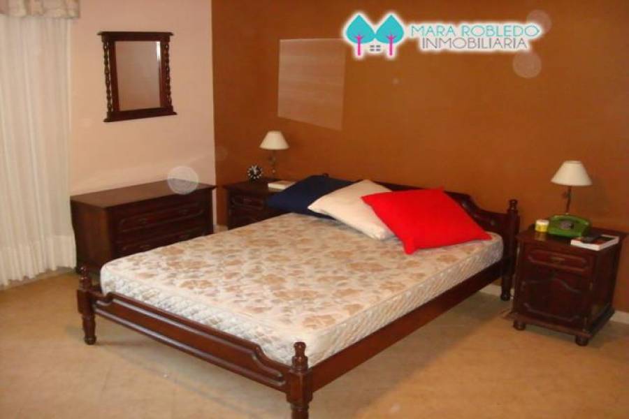 Pinamar,Buenos Aires,Argentina,4 Bedrooms Bedrooms,4 BathroomsBathrooms,Casas,NAUTILUS ,4458