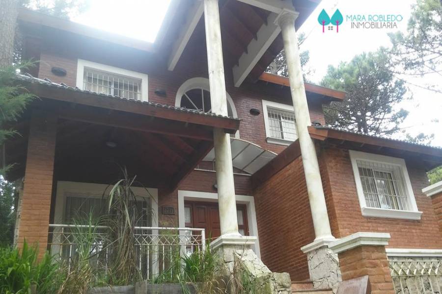Pinamar,Buenos Aires,Argentina,4 Bedrooms Bedrooms,4 BathroomsBathrooms,Casas,NAUTILUS ,4458