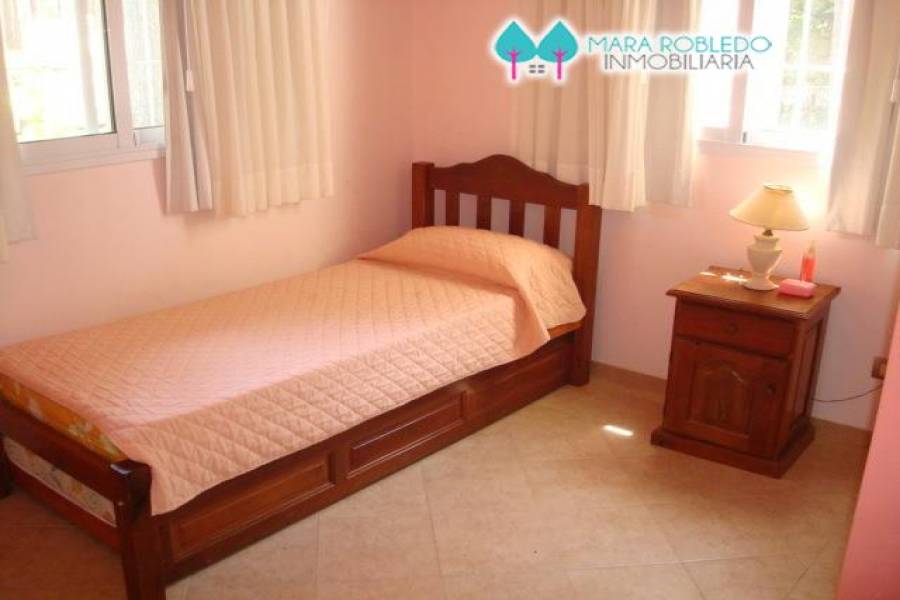 Pinamar,Buenos Aires,Argentina,4 Bedrooms Bedrooms,4 BathroomsBathrooms,Casas,NAUTILUS ,4458