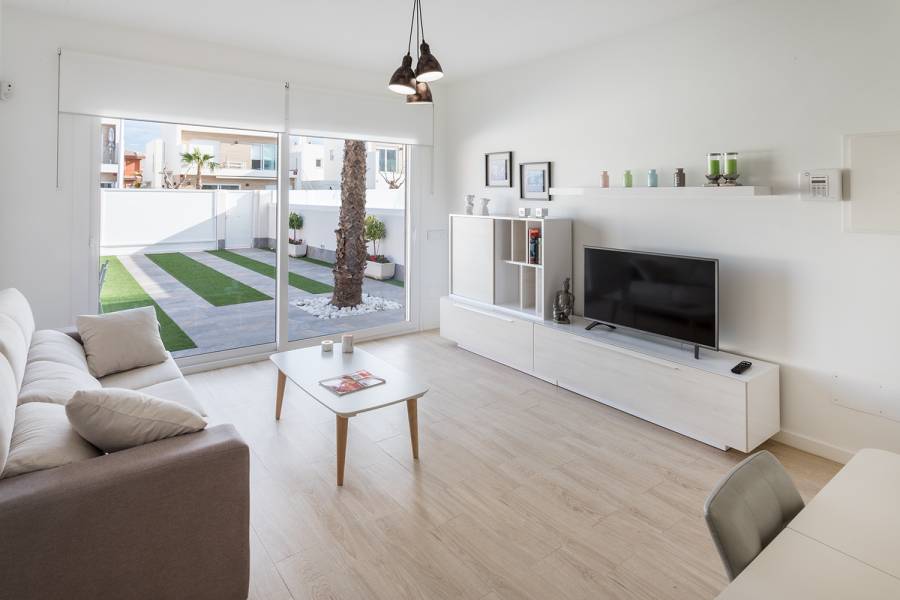 Pilar de la Horadada,Alicante,España,3 Bedrooms Bedrooms,2 BathroomsBathrooms,Chalets,40163