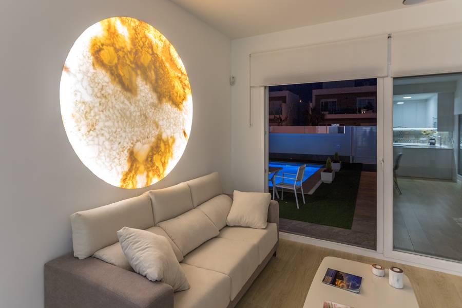 Pilar de la Horadada,Alicante,España,3 Bedrooms Bedrooms,2 BathroomsBathrooms,Chalets,40163